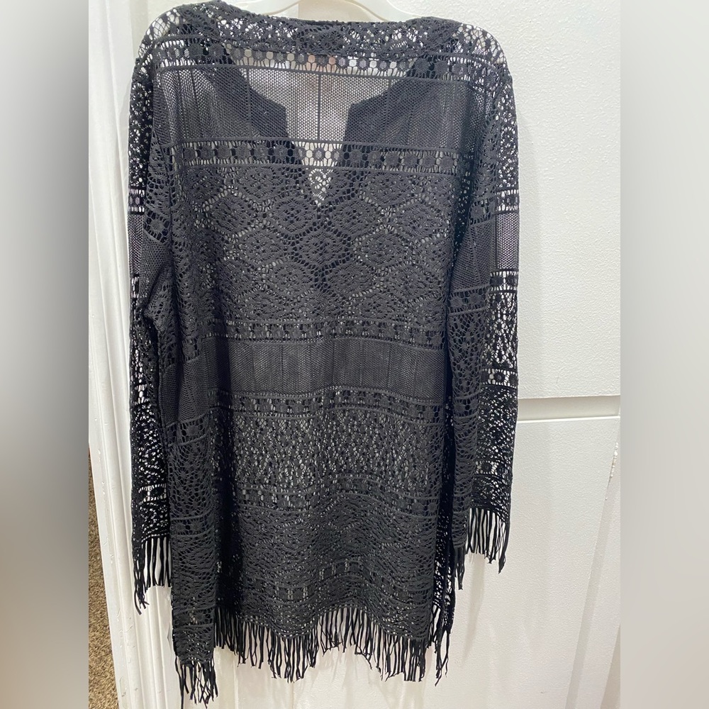 Women’s Woven Top - Picture 2 of 8